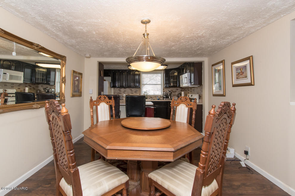 6672 S Dennison Rd, Plainwell, MI 49080 photo 10