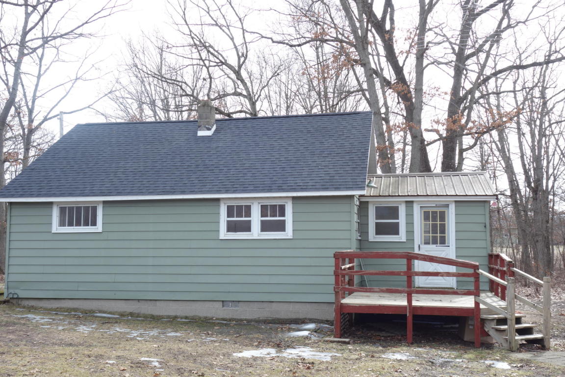 593 S S Grn, White Cloud, MI 49349 photo 16