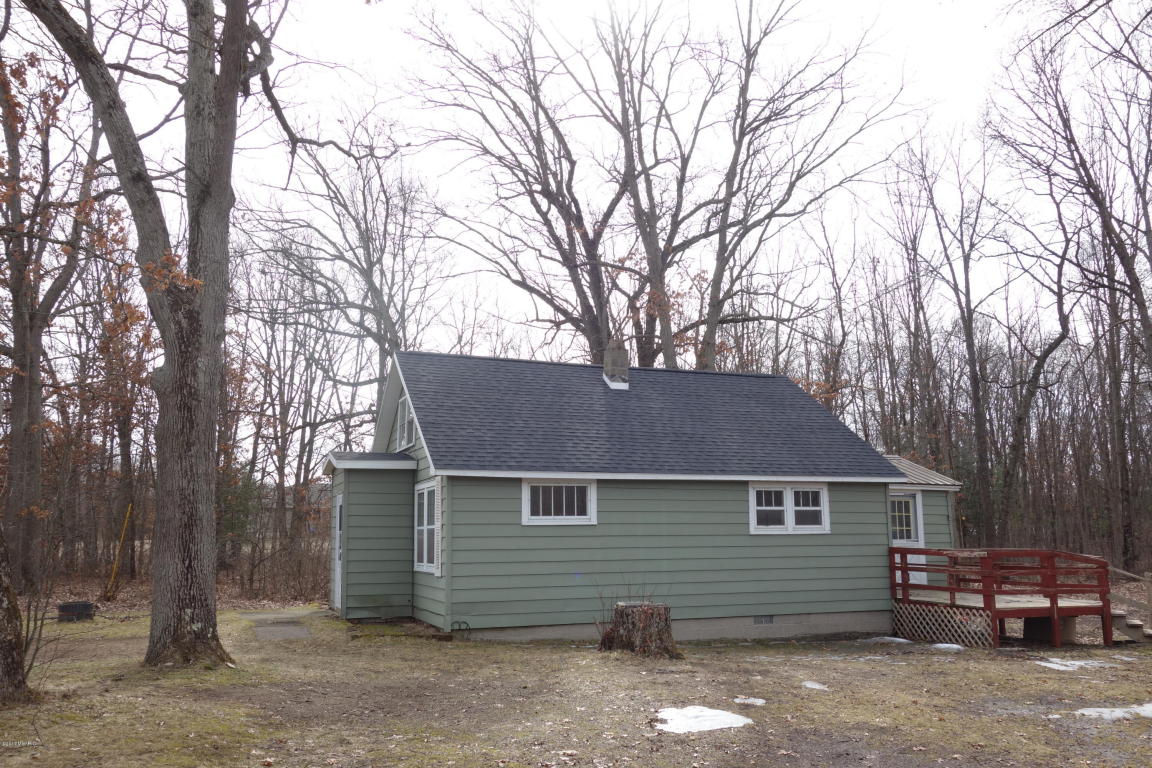 593 S S Grn, White Cloud, MI 49349 photo 17