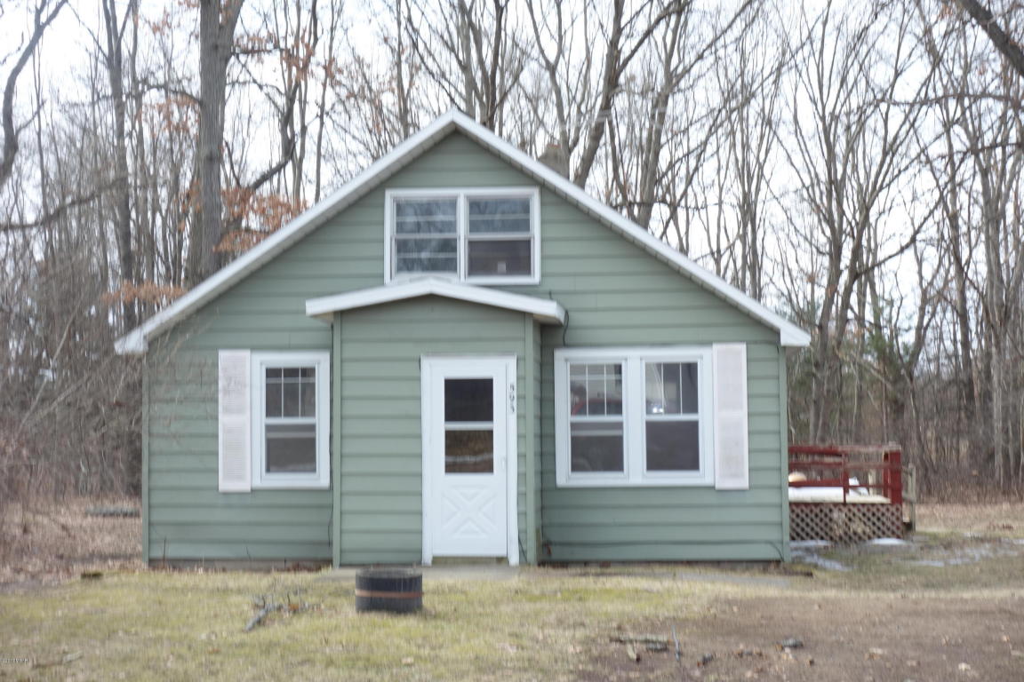 593 S S Grn, White Cloud, MI 49349 photo 1