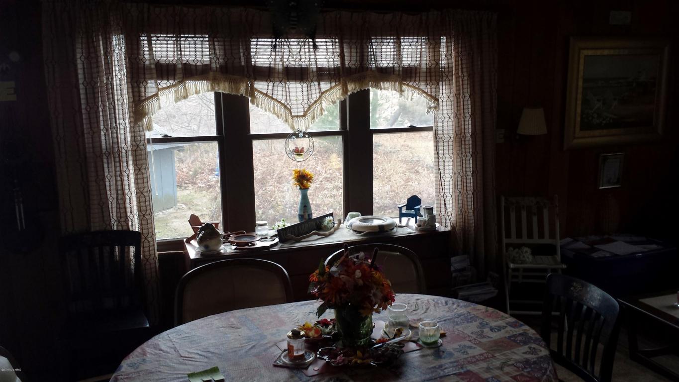 148 N Lighthouse Dr, Mears, MI 49436 photo 7