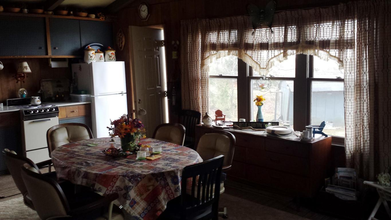 148 N Lighthouse Dr, Mears, MI 49436 photo 11
