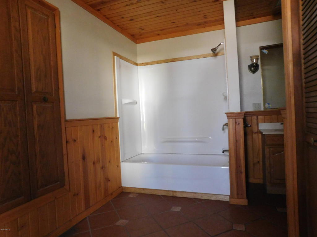 620 Centreville Rd, Constantine, MI 49042 photo 26