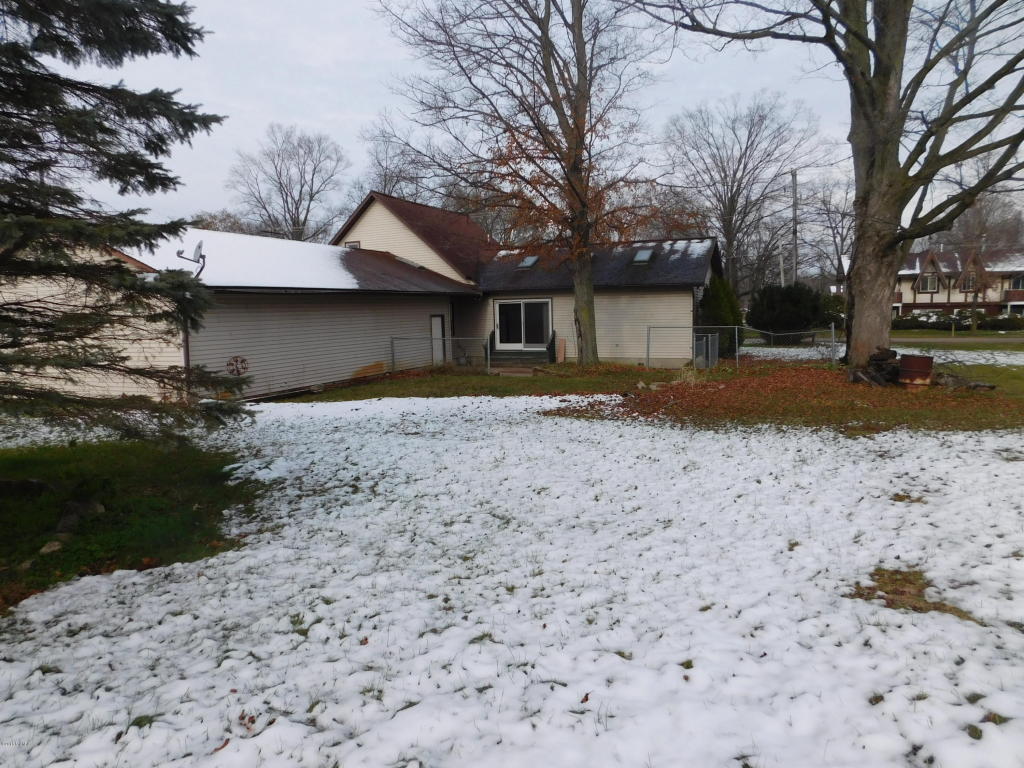 620 Centreville Rd, Constantine, MI 49042 photo 10