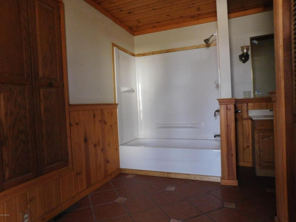 620 Centreville Rd, Constantine, MI 49042 photo 24