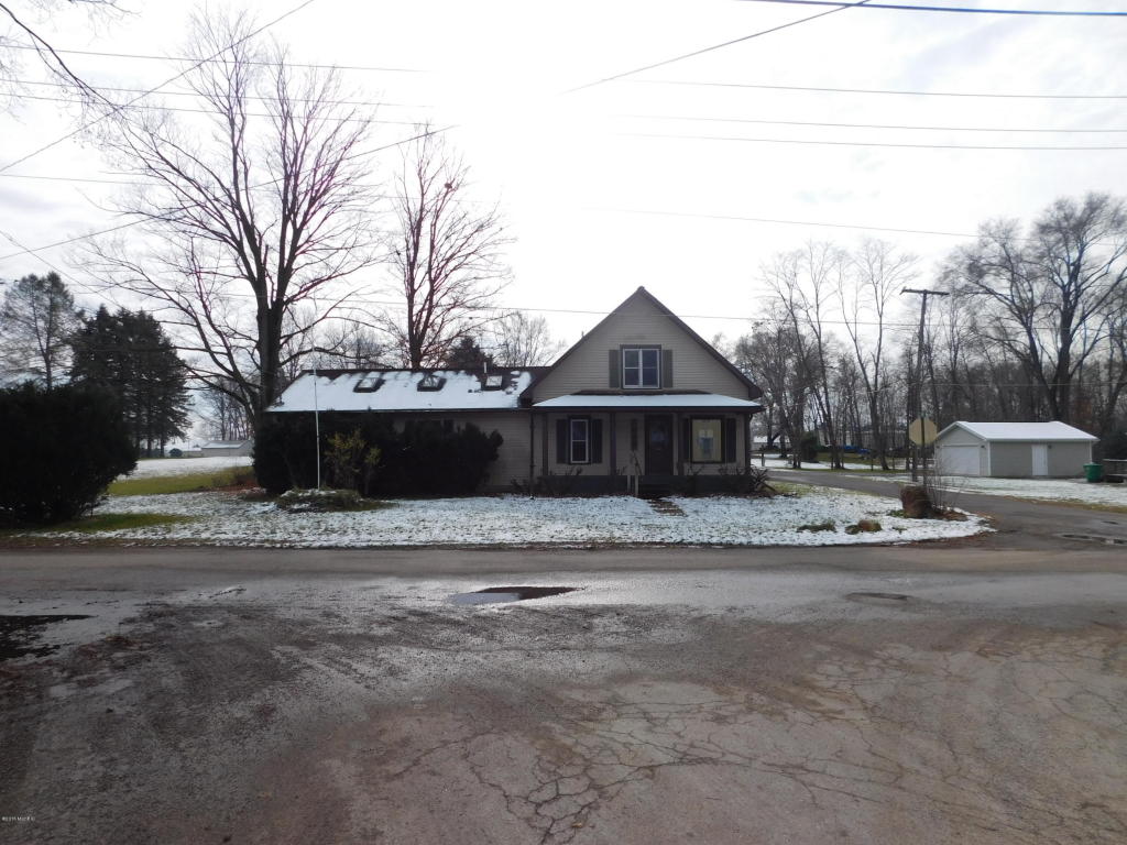 620 Centreville Rd, Constantine, MI 49042 photo 1