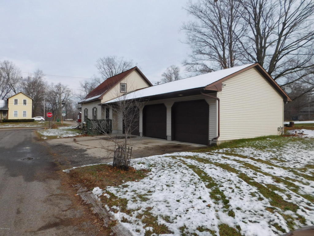 620 Centreville Rd, Constantine, MI 49042 photo 7