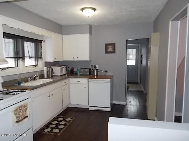 190 E Barton St, Newaygo, MI 49337 photo 15