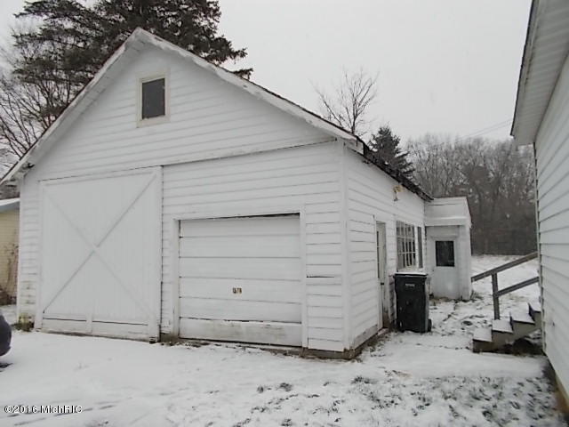 190 E Barton St, Newaygo, MI 49337 photo 7