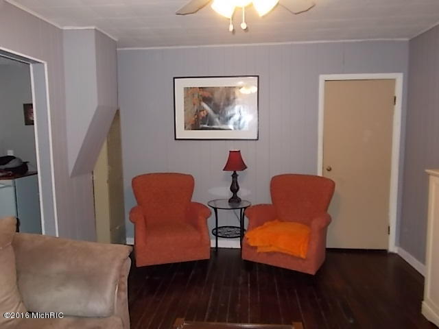 190 E Barton St, Newaygo, MI 49337 photo 11