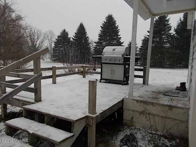 190 E Barton St, Newaygo, MI 49337 photo 32