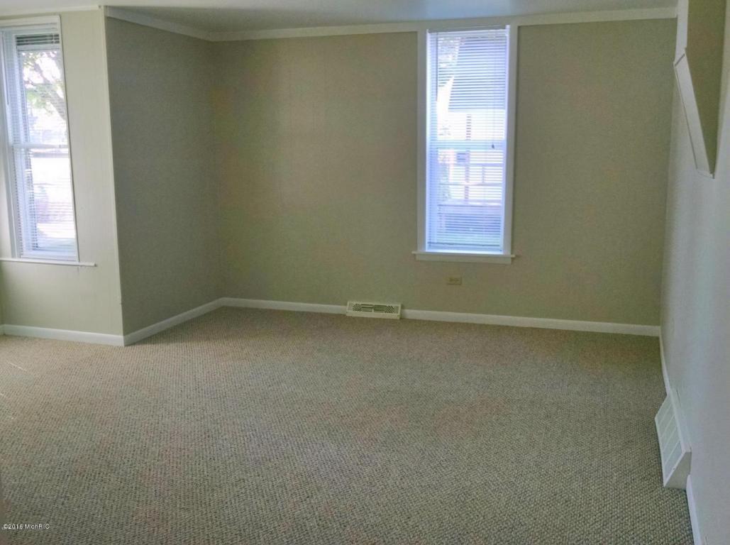 214 N Second, Big Rapids, MI 49307 photo 6