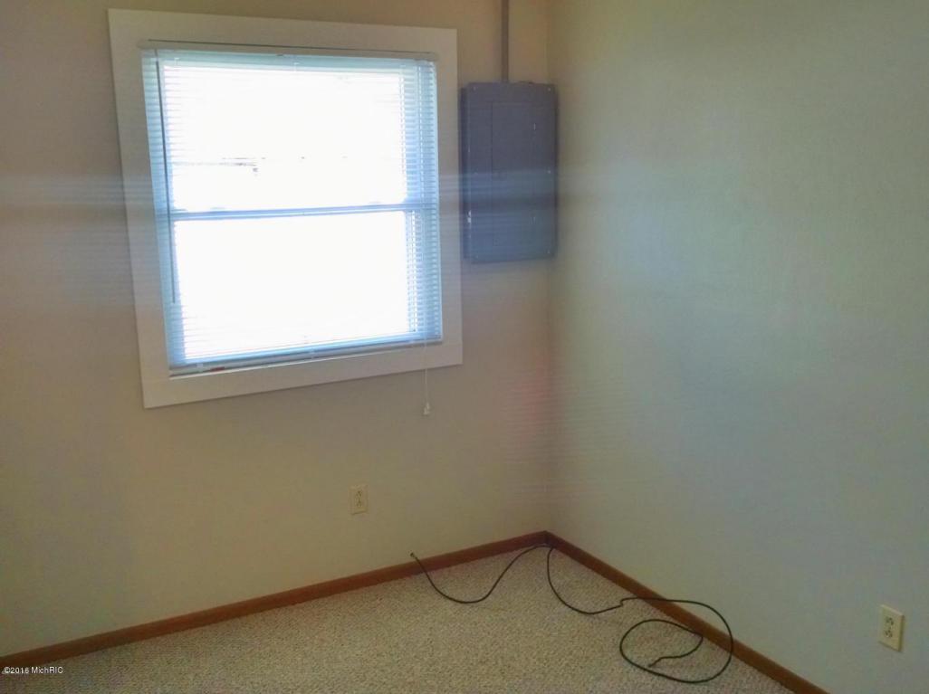 214 N Second, Big Rapids, MI 49307 photo 13
