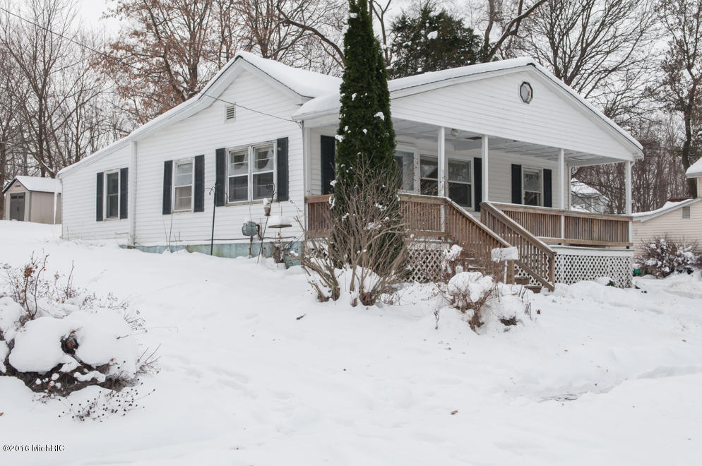 314 Locust, Marshall, MI 49068 photo 2