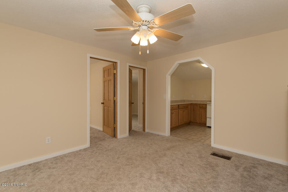 314 Locust, Marshall, MI 49068 photo 12