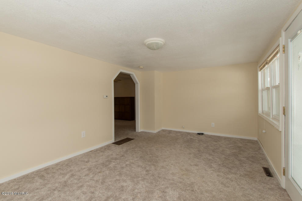 314 Locust, Marshall, MI 49068 photo 9