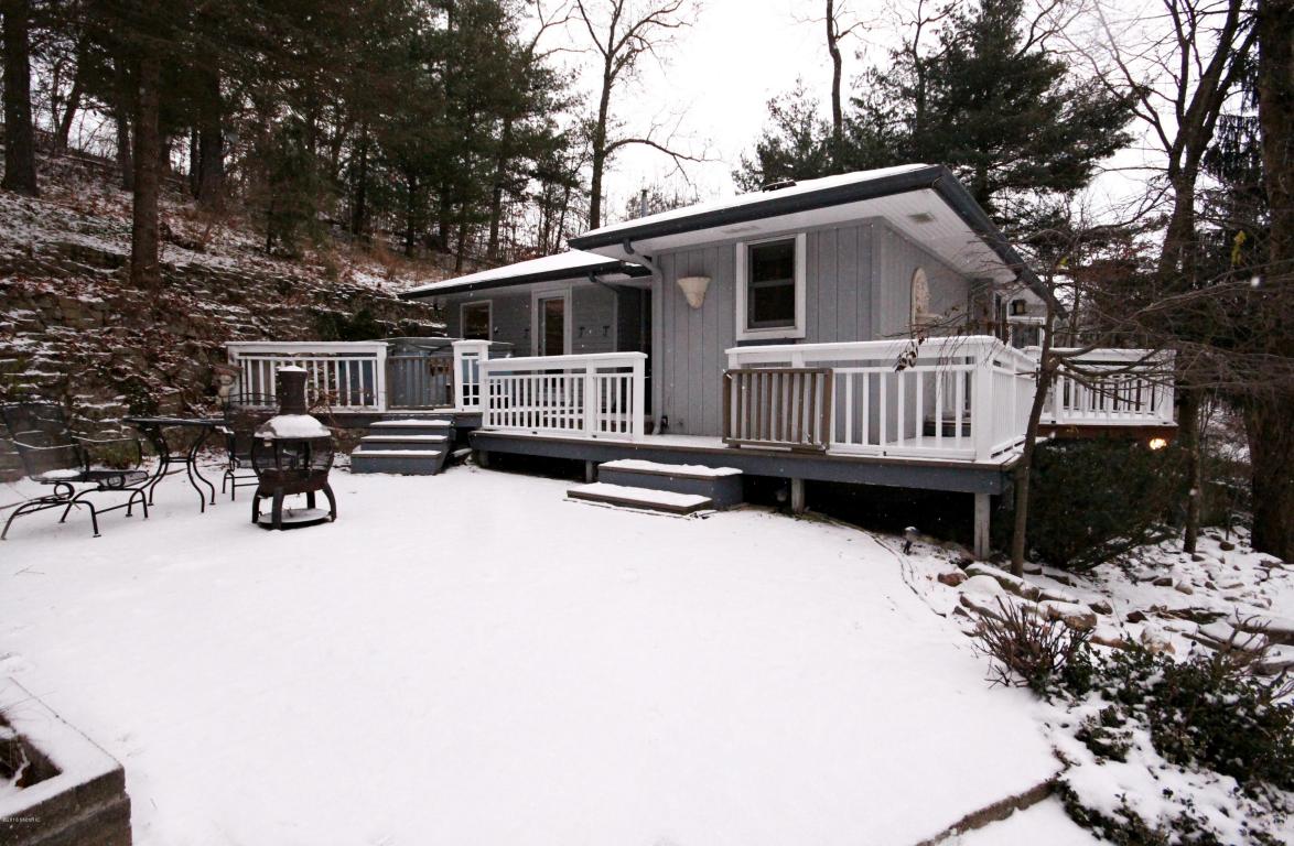 7955 Cascade Rd SE, Ada, MI 49301 photo 2