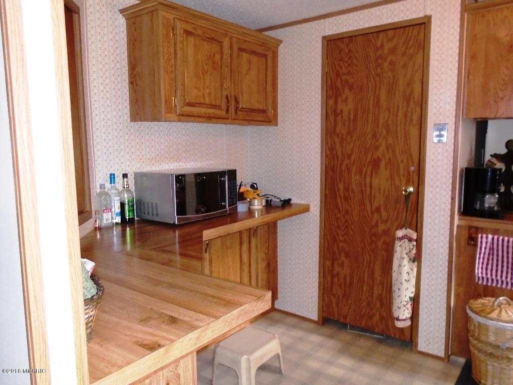 1766 E Vanburen, White Cloud, MI 49349 photo 4