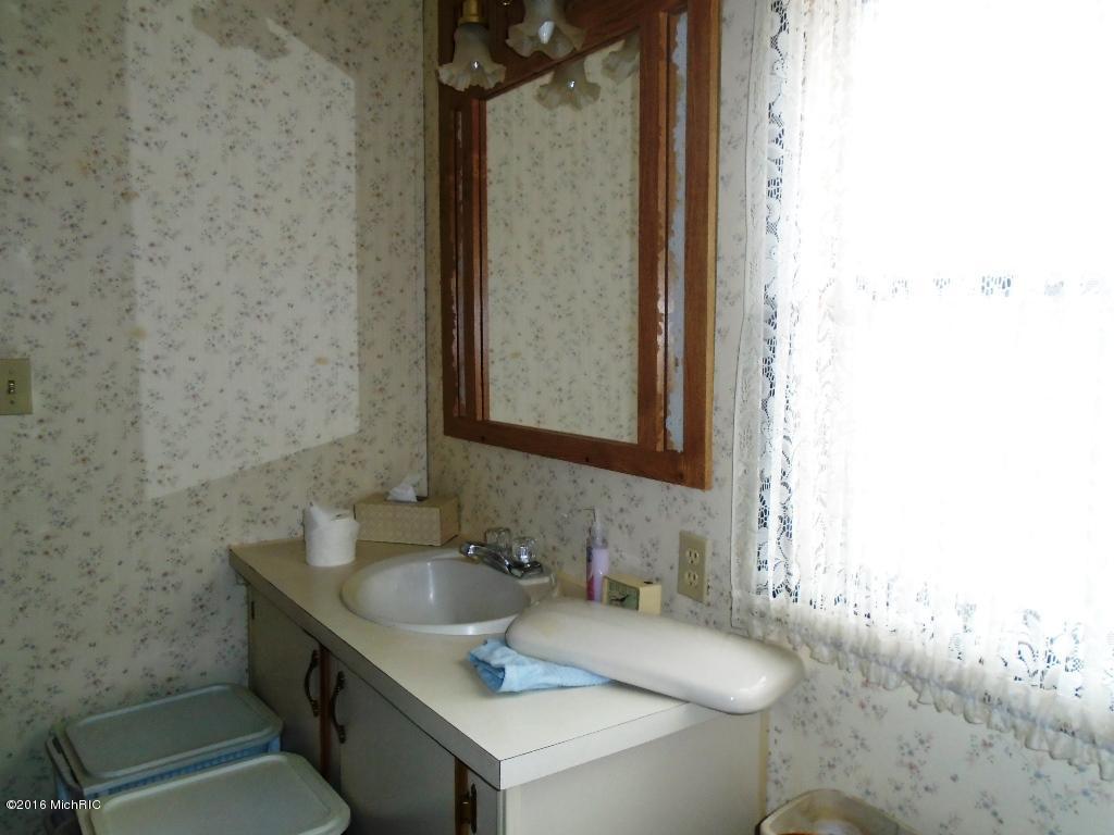 1766 E Vanburen, White Cloud, MI 49349 photo 16