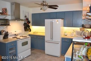 1023 Lowe Dr, Marshall, MI 49068 photo 4