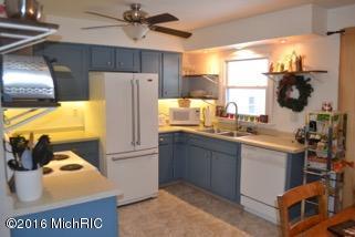 1023 Lowe Dr, Marshall, MI 49068 photo 3