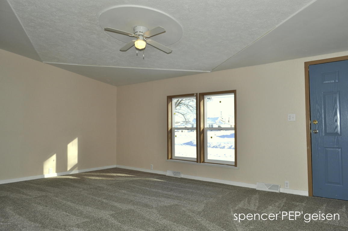 823 York St, Belding, MI 48809 photo 2