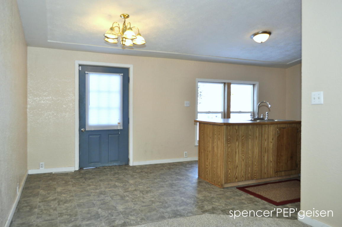 823 York St, Belding, MI 48809 photo 4