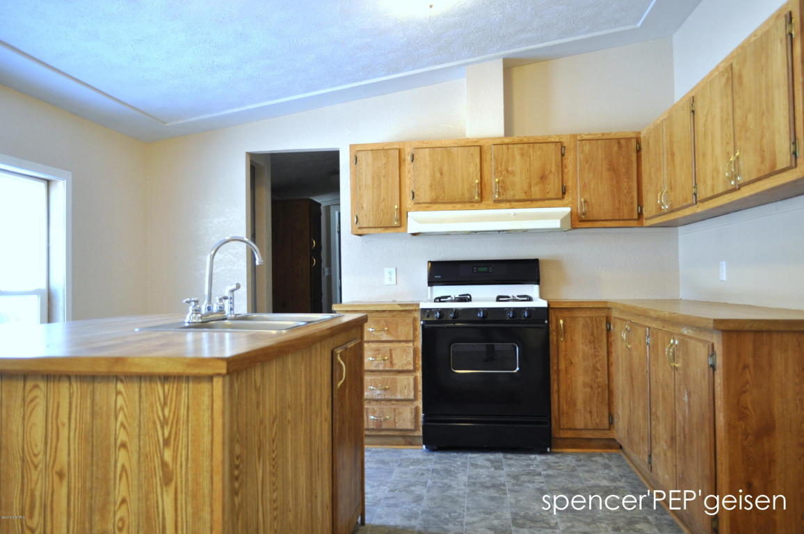 823 York St, Belding, MI 48809 photo 5