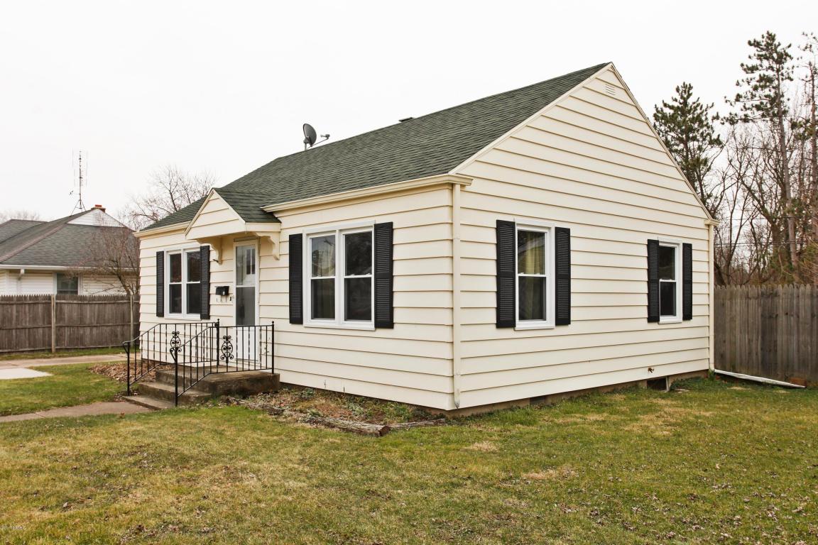 106 E Michigan St, Three Oaks, MI 49128 photo 2