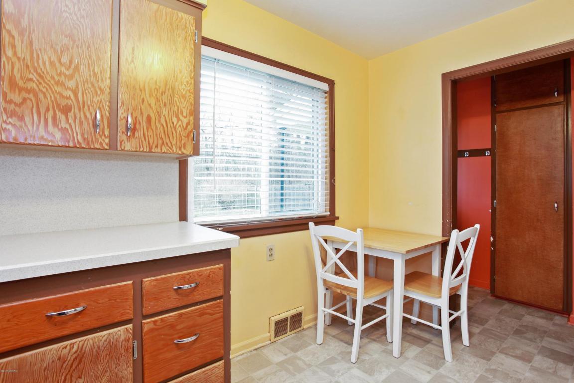 106 E Michigan St, Three Oaks, MI 49128 photo 6