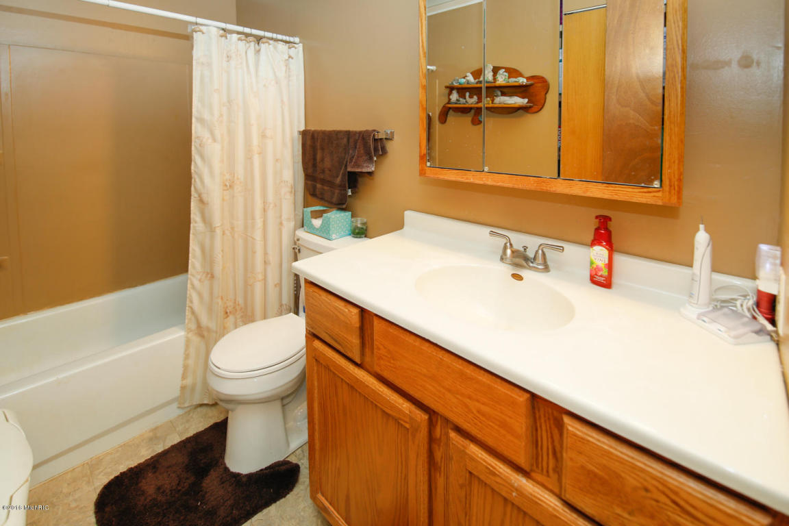 10754 New England Rd, Constantine, MI 49042 photo 12