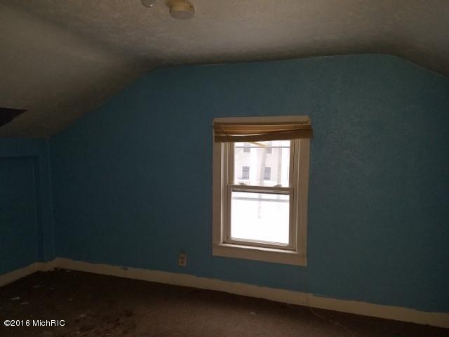 531 Cherry St, Niles, MI 49120 photo 5