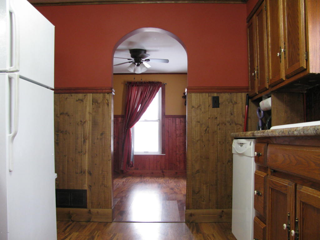 210 Elm St, Carson City, MI 48811 photo 5