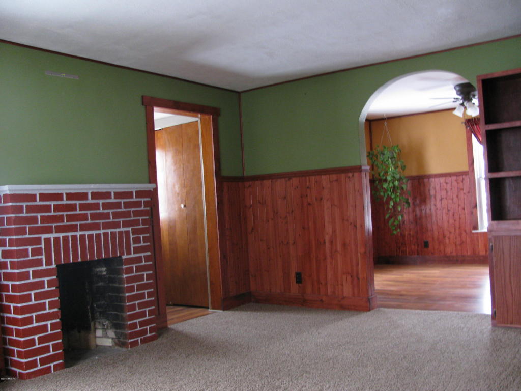 210 Elm St, Carson City, MI 48811 photo 12
