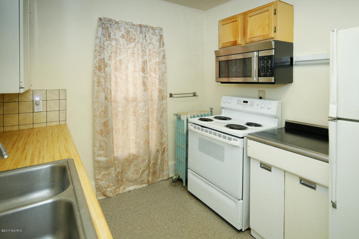301 Spring St, Three Rivers, MI 49093 photo 9