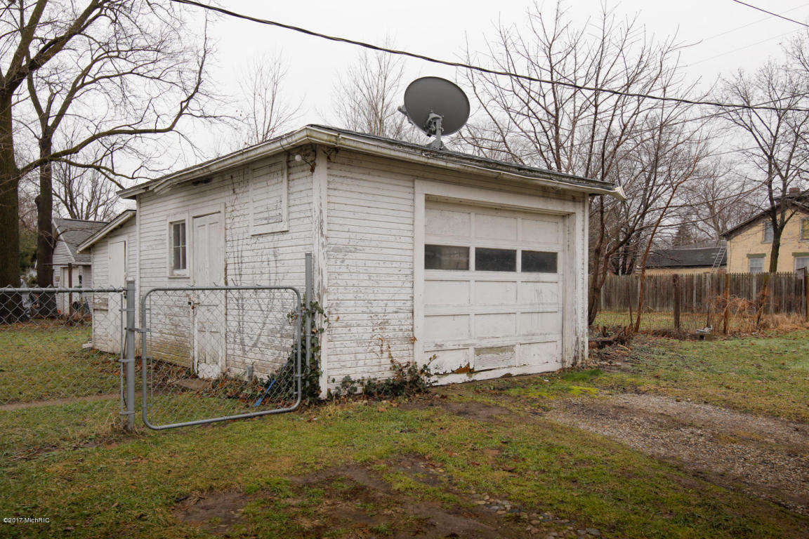 301 Spring St, Three Rivers, MI 49093 photo 17