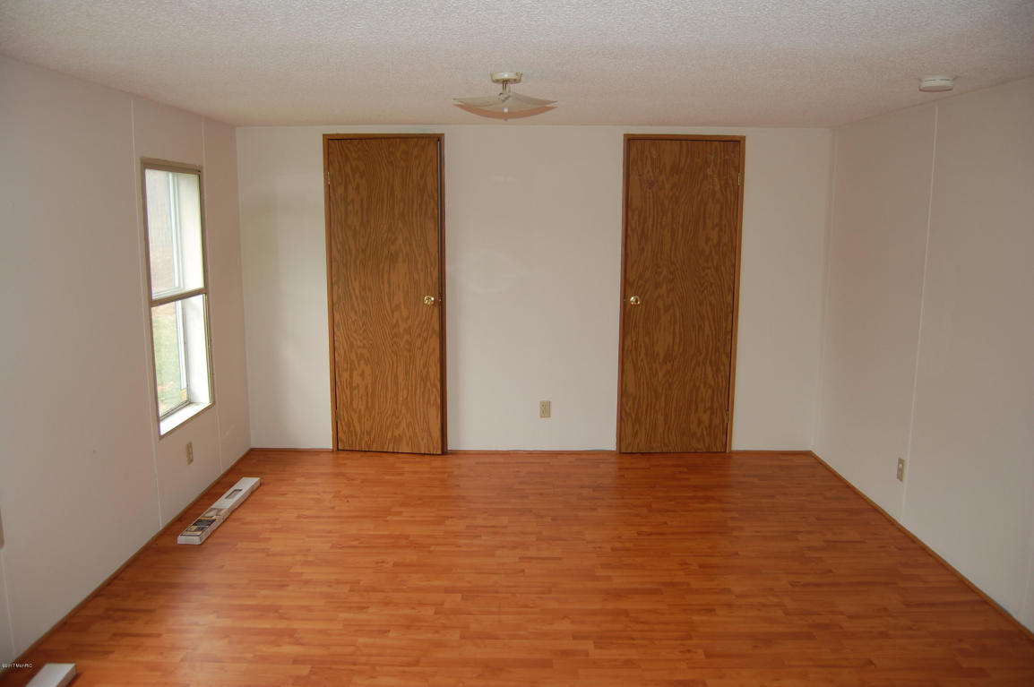 615 S Hawkins, Gladwin, MI 48624 photo 10
