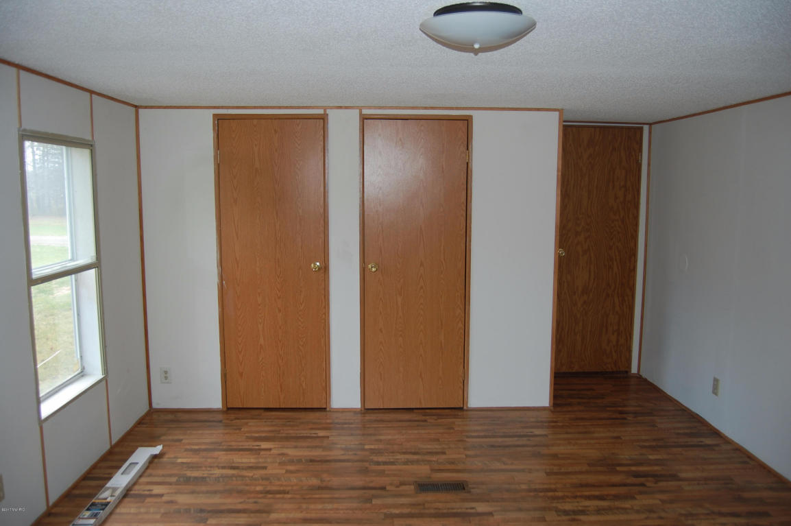 615 S Hawkins, Gladwin, MI 48624 photo 14