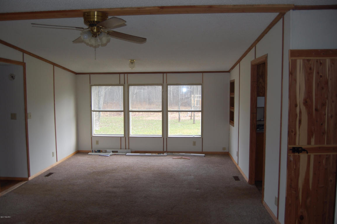 615 S Hawkins, Gladwin, MI 48624 photo 7