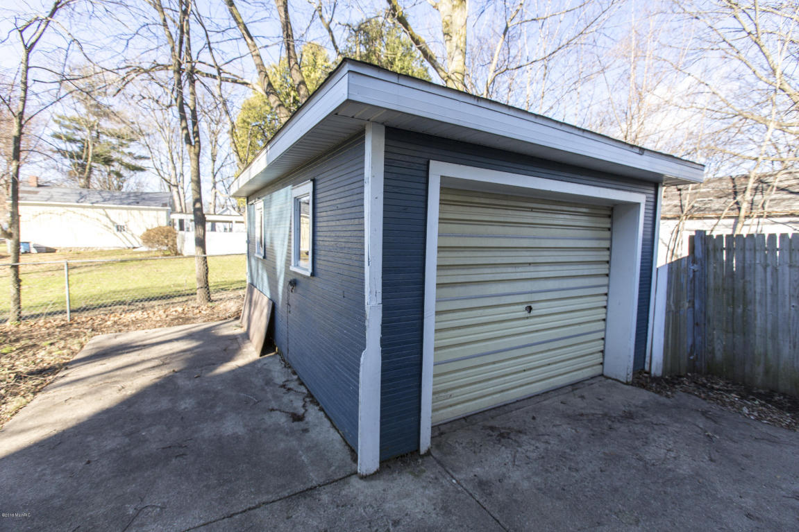 60 Jackson St, Coldwater, MI 49036 photo 4