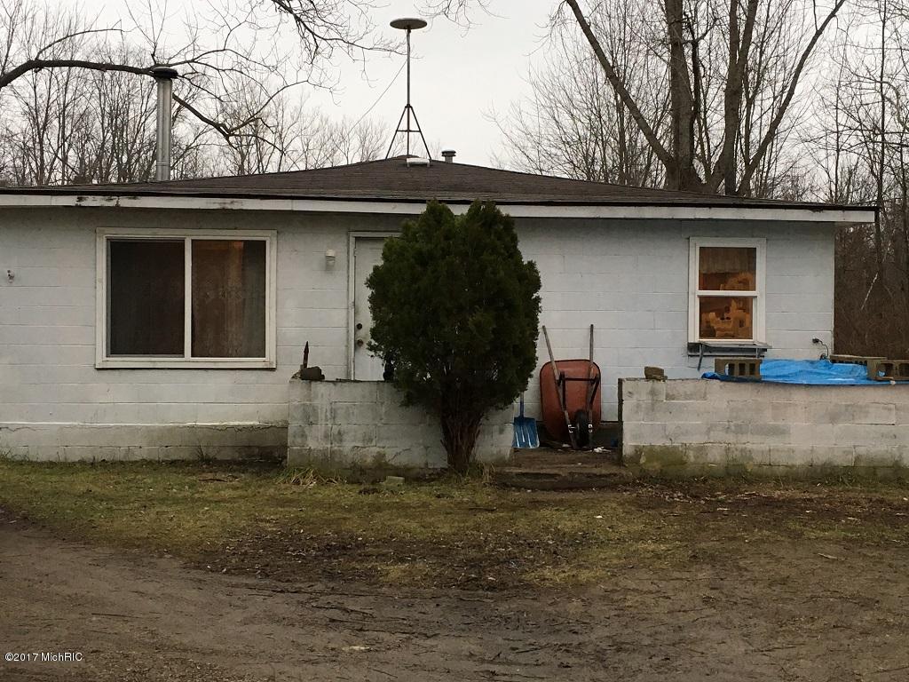 849 58th St, Pullman, MI 49450 photo 1