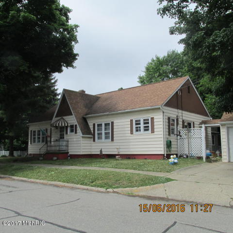 24 Jackson, Coldwater, MI 49036 photo 2