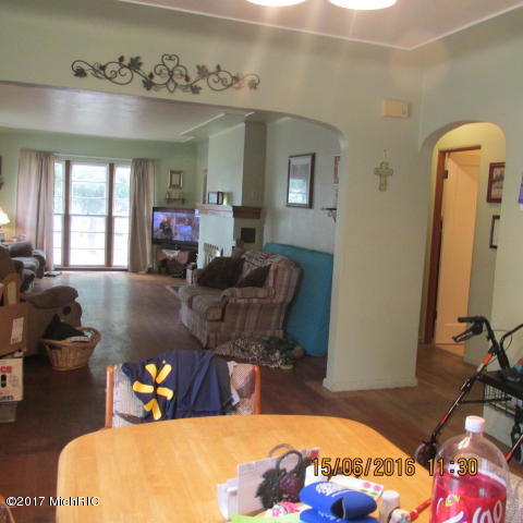 24 Jackson, Coldwater, MI 49036 photo 5