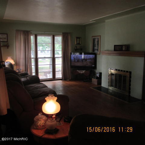 24 Jackson, Coldwater, MI 49036 photo 4