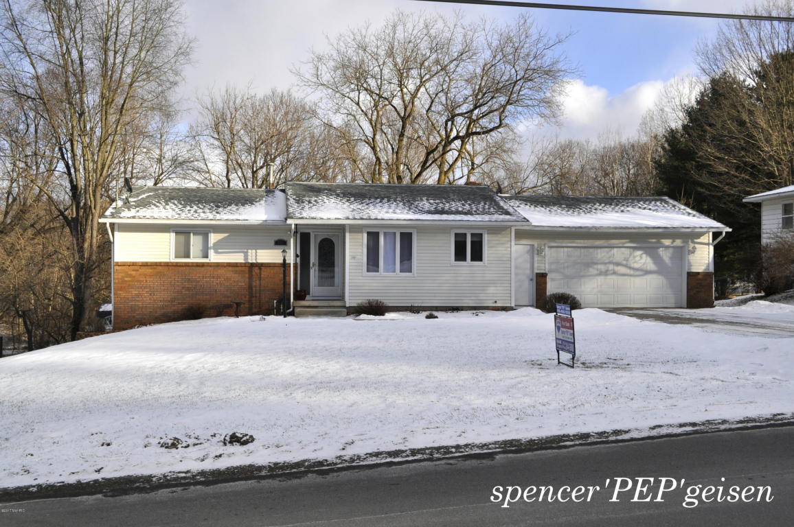 860 Water St, Belding, MI 48809 photo 2