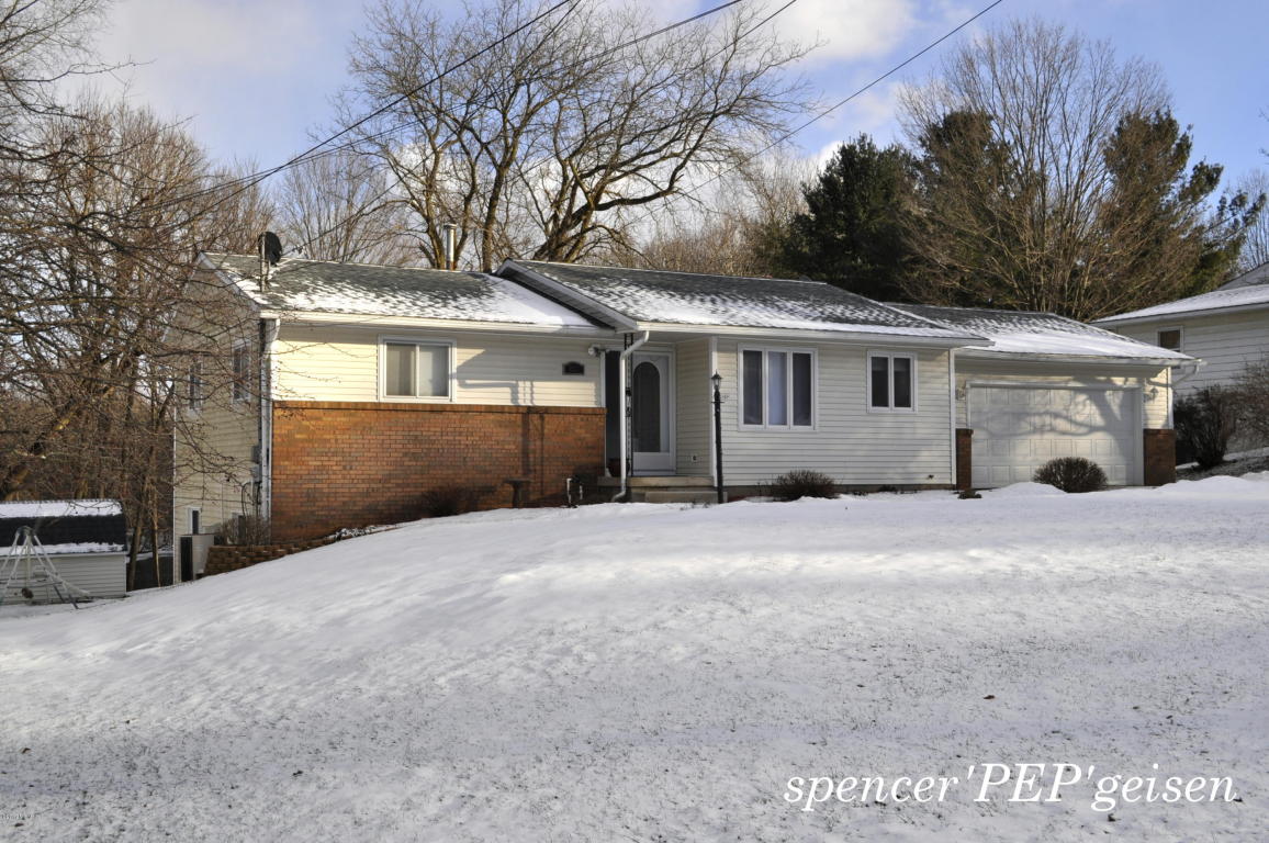 860 Water St, Belding, MI 48809 photo 1