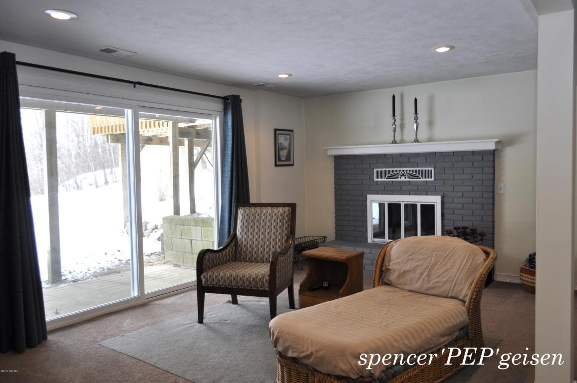 860 Water St, Belding, MI 48809 photo 17