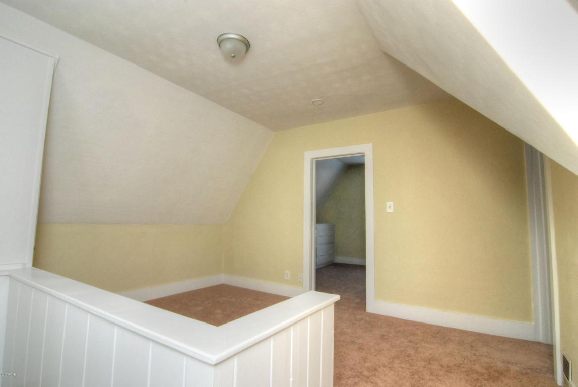 402 E South, Cassopolis, MI 49031 photo 15