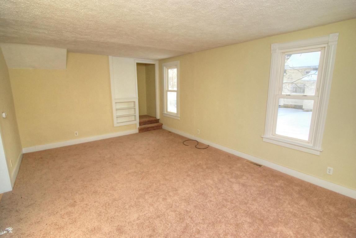 402 E South, Cassopolis, MI 49031 photo 5