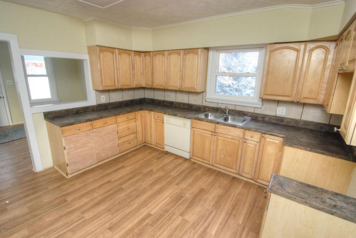 402 E South, Cassopolis, MI 49031 photo 8
